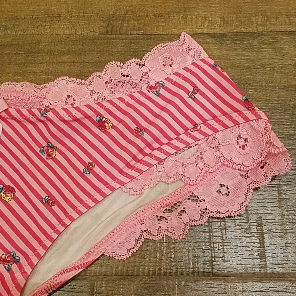 Intimates - Picture 4 of 5